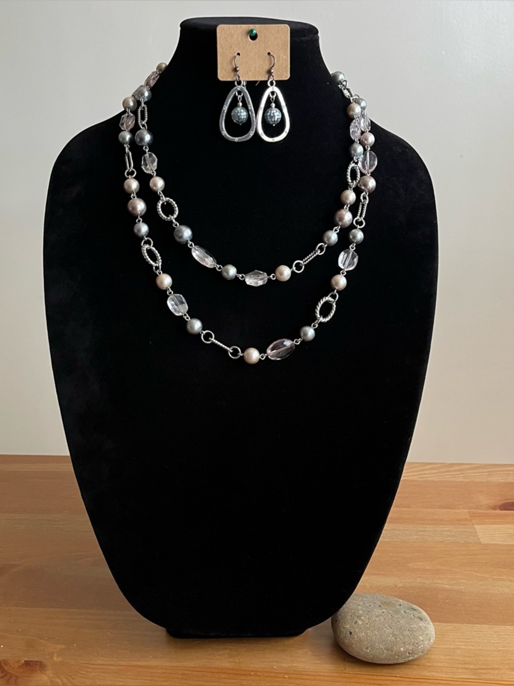 Long necklace with acrylic beads and faux pearls 64 inch with dangle earrings